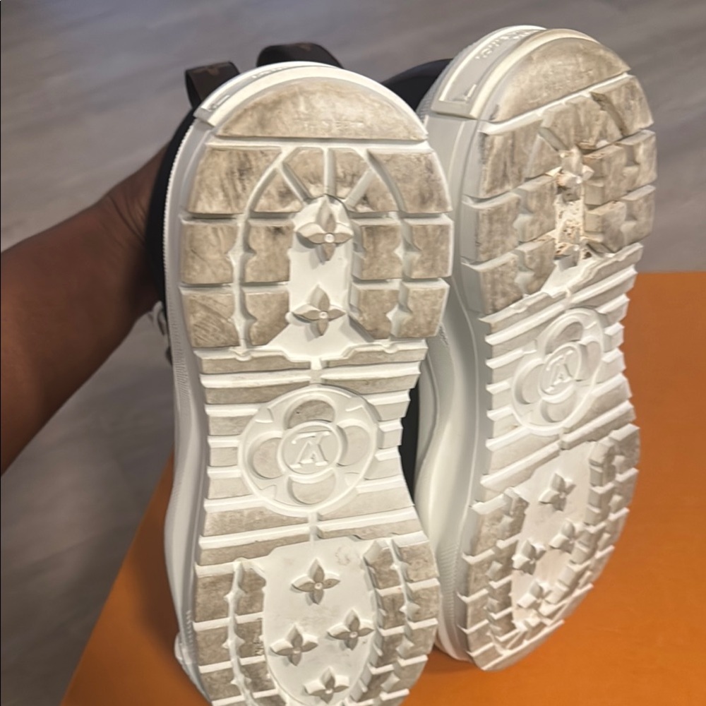 Louis Vuitton Black and White Sneakers - Picture 5 of 8